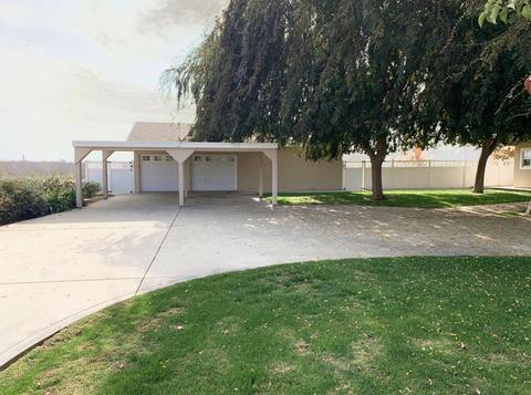16211 W Lacey Blvd, Lemoore, CA 93245 photo 4