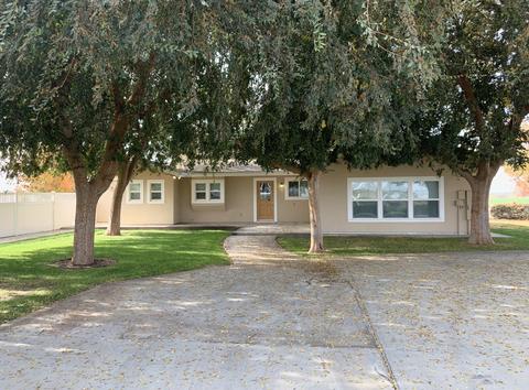 16211 W Lacey Blvd, Lemoore, CA 93245 photo 1