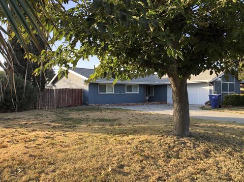 985 Linda Ln, Lemoore, CA 93245 photo 4