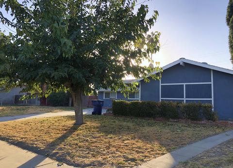985 Linda Ln, Lemoore, CA 93245 photo 2