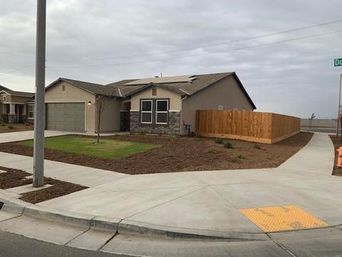 424 E Dove Ave, Visalia, CA 93291 photo 2