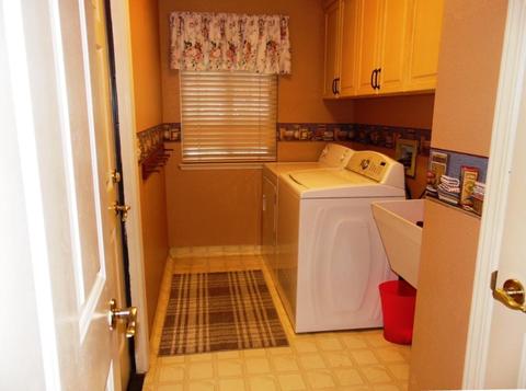 1832 S Peppertree St, Visalia, CA 93277 photo 13