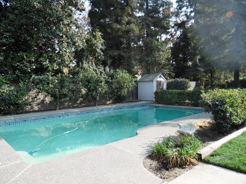 1832 S Peppertree St, Visalia, CA 93277 photo 3