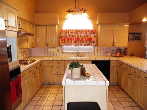 1832 S Peppertree St, Visalia, CA 93277 photo 6