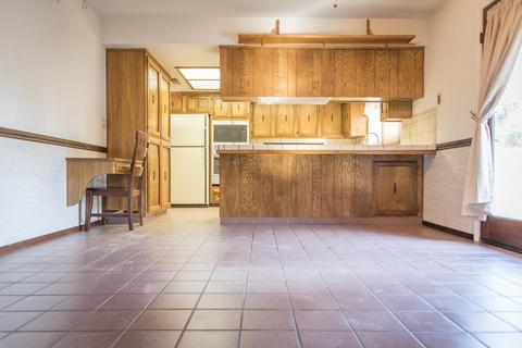 1143 E Rose Ave, Visalia, CA 93292 photo 18