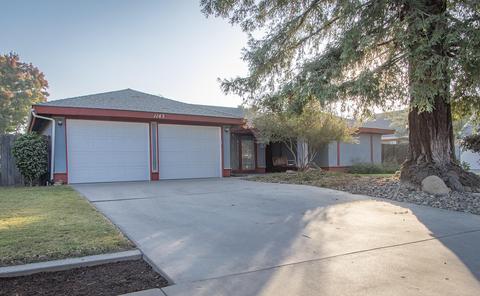 1143 E Rose Ave, Visalia, CA 93292 photo 4