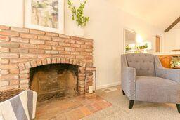 409 E Cherry Ct, Visalia, CA 93277 photo 10