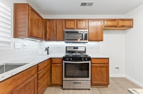 2430 E Arlen Ave, Visalia, CA 93292 photo 9