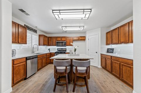2430 E Arlen Ave, Visalia, CA 93292 photo 8