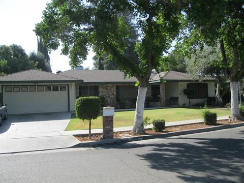 1457 Kaweah Dr, Tulare, CA 93274 photo 1