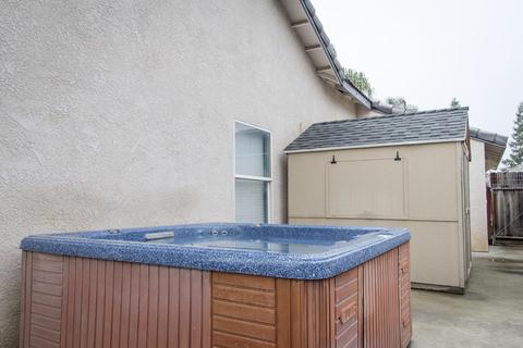 3835 E Four Creeks Ct, Visalia, CA 93292 photo 37