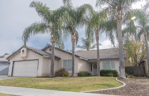 3835 E Four Creeks Ct, Visalia, CA 93292 photo 1