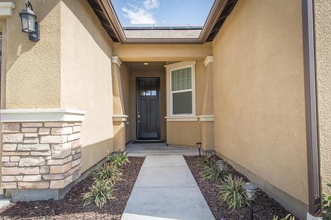 1685 Softwind Dr, Tulare, CA 93274 photo 4