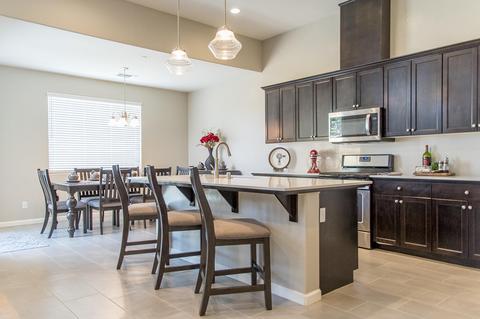 1685 Softwind Dr, Tulare, CA 93274 photo 9