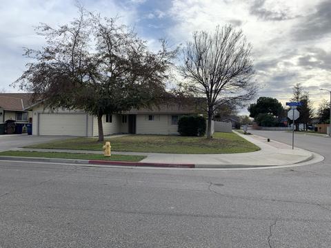 1713 E Cypress Ave, Tulare, CA 93274 photo 1