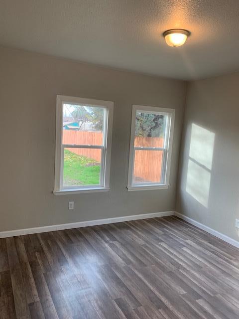 673 E Kern, Tulare, CA 93274 photo 10