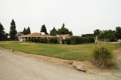 1536 W Marinette, Exeter, CA 93221 photo 2