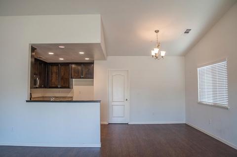 670 Blossom Ct, Exeter, CA 93221 photo 6