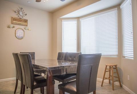 992 Tradition Dr, Lemoore, CA 93245 photo 12