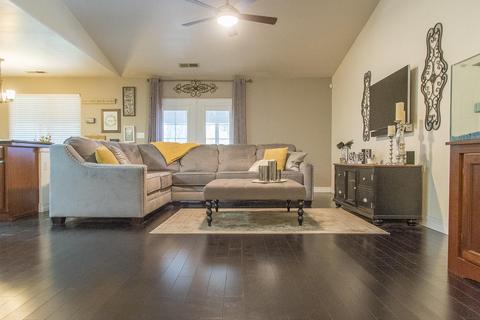 4209 E Murray Ave, Visalia, CA 93292 photo 8
