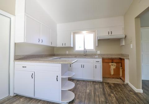 281 W Spring Ln, Lemoore, CA 93245 photo 5