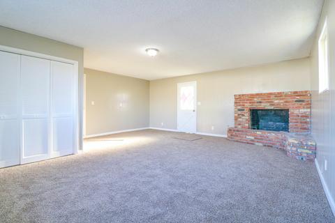 281 W Spring Ln, Lemoore, CA 93245 photo 8