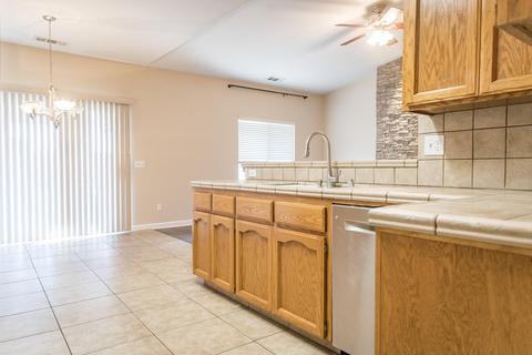 649 Blossom St, Exeter, CA 93221 photo 11
