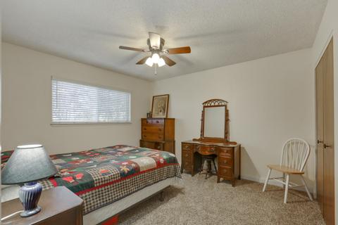 2335 E Howard Ave, Visalia, CA 93292 photo 17