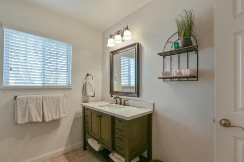 2335 E Howard Ave, Visalia, CA 93292 photo 19