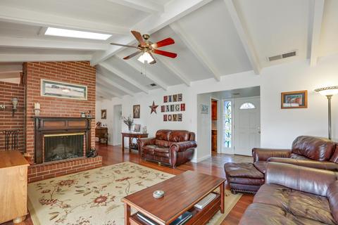 2335 E Howard Ave, Visalia, CA 93292 photo 9