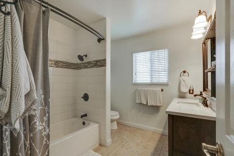 2335 E Howard Ave, Visalia, CA 93292 photo 18