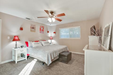 2335 E Howard Ave, Visalia, CA 93292 photo 23