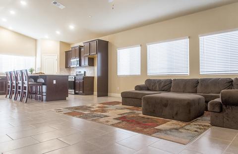 681 Strada St, Lemoore, CA 93245 photo 9