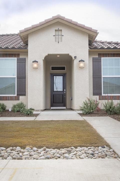 681 Strada St, Lemoore, CA 93245 photo 4