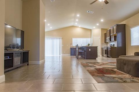 681 Strada St, Lemoore, CA 93245 photo 10