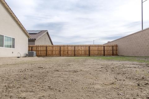 681 Strada St, Lemoore, CA 93245 photo 33