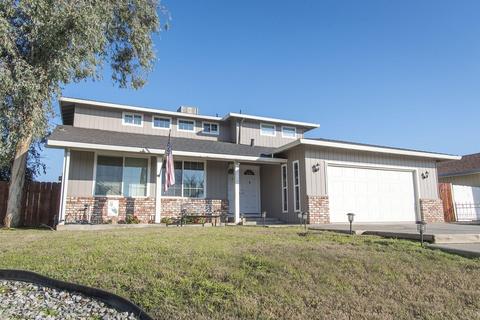 648 Cedar Ln, Lemoore, CA 93245 photo 2