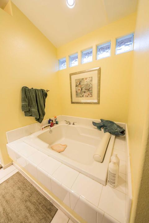 1548 E Dorothea Ave, Visalia, CA 93292 photo 24