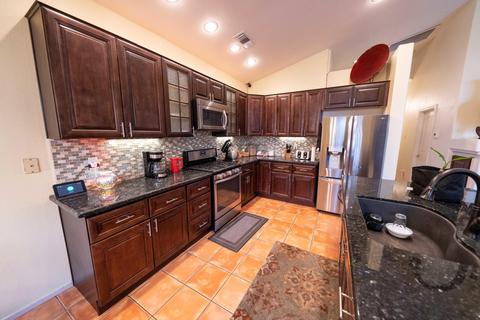 1548 E Dorothea Ave, Visalia, CA 93292 photo 17