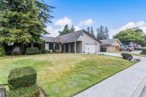 2600 E Feemster Ave, Visalia, CA 93292 photo 2