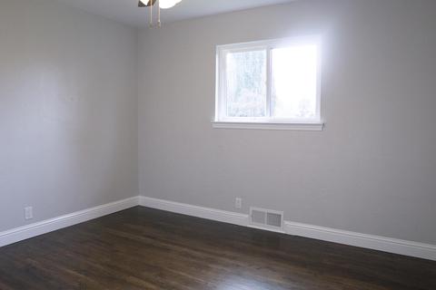 269 E Sandra Ave, Tulare, CA 93274 photo 17