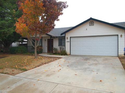 1466 Willow St, Exeter, CA 93221 photo 2