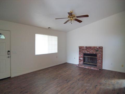 1466 Willow St, Exeter, CA 93221 photo 9