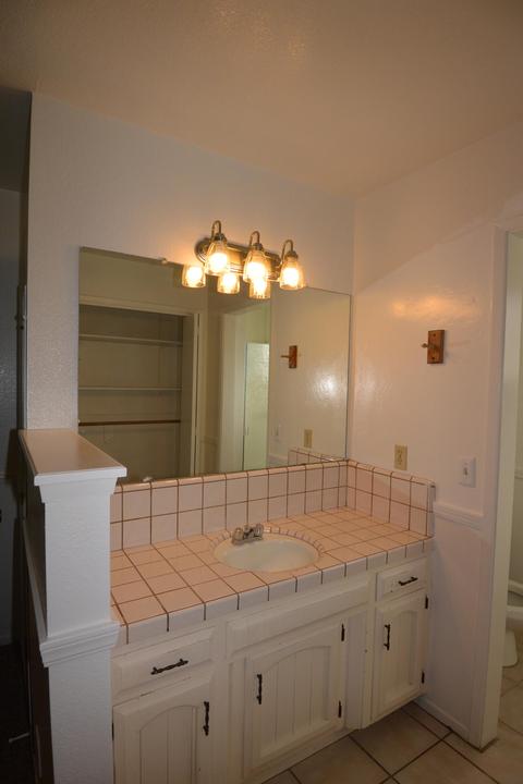2232 E Hillcrest Ave, Visalia, CA 93292 photo 16