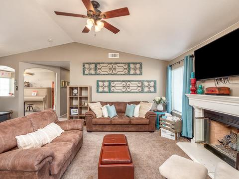 826 Monaco Dr, Lemoore, CA 93245 photo 6