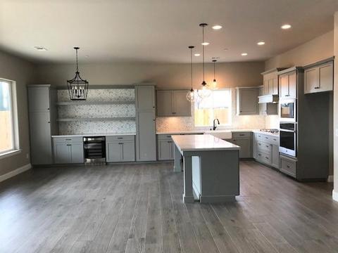 2055 Mt Stewart, Tulare, CA 93274 photo 3
