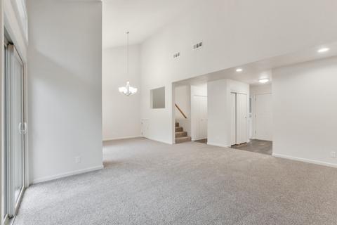 4736 W Iris Ave, Visalia, CA 93277 photo 9