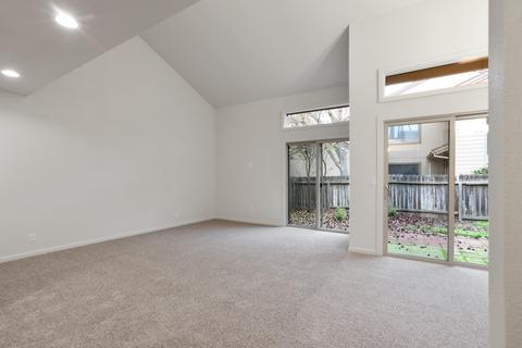 4736 W Iris Ave, Visalia, CA 93277 photo 8