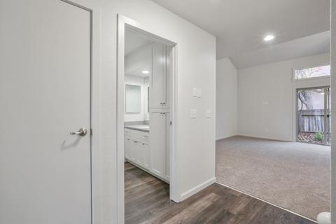 4736 W Iris Ave, Visalia, CA 93277 photo 17