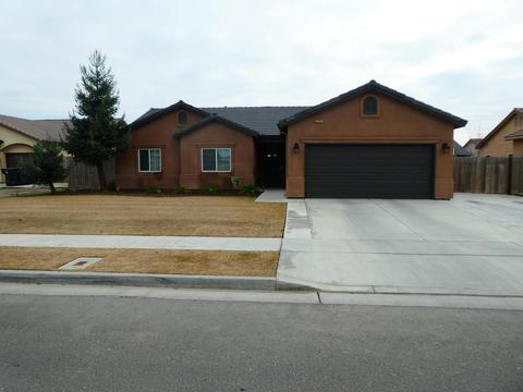 1781 E Arrowhead Pl, Tulare, CA 93274 photo 2